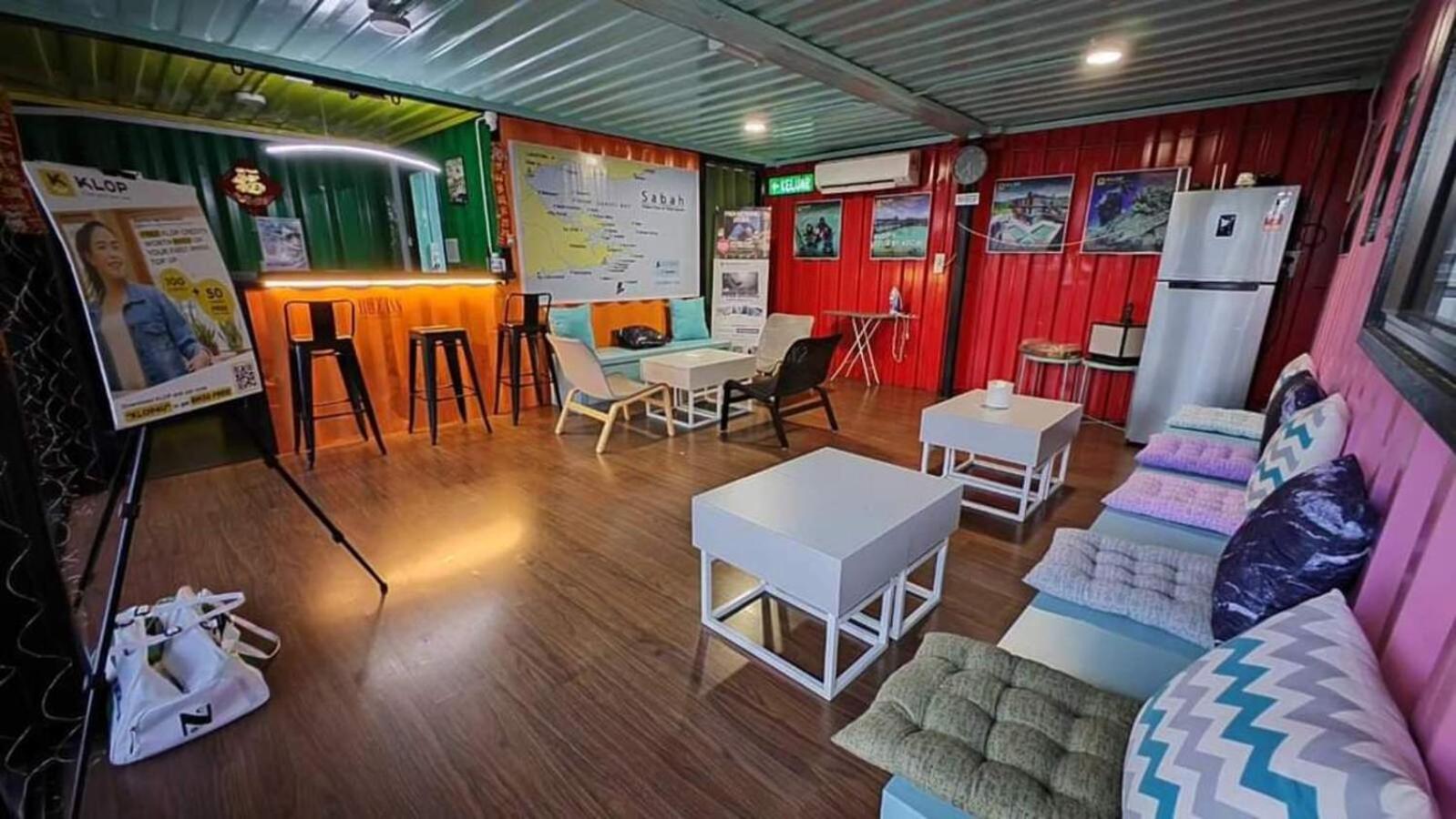 Boxinn The Kontena Home Semporna Dış mekan fotoğraf