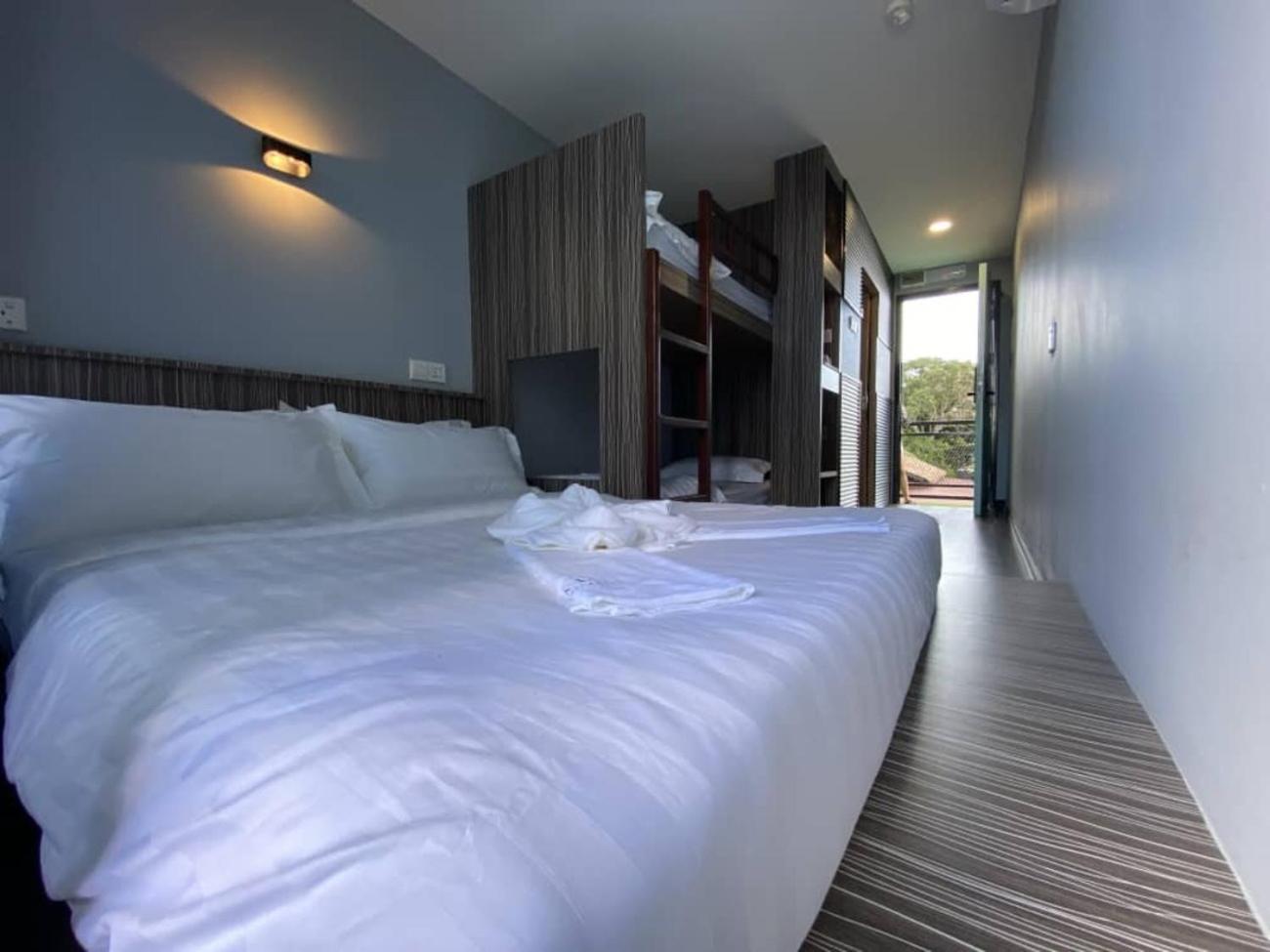 Boxinn The Kontena Home Semporna Dış mekan fotoğraf