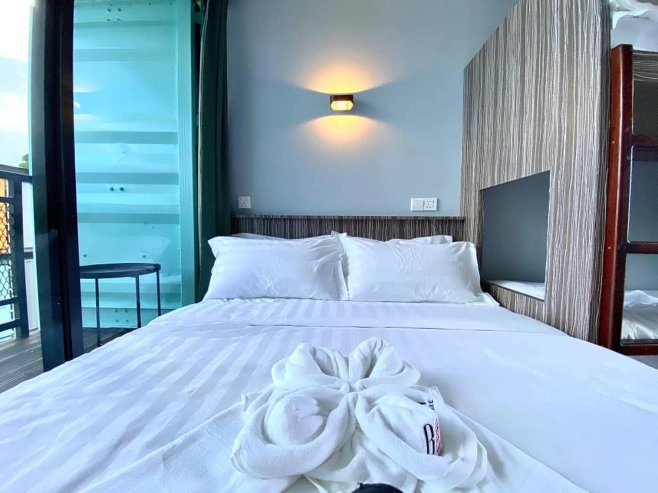 Boxinn The Kontena Home Semporna Dış mekan fotoğraf
